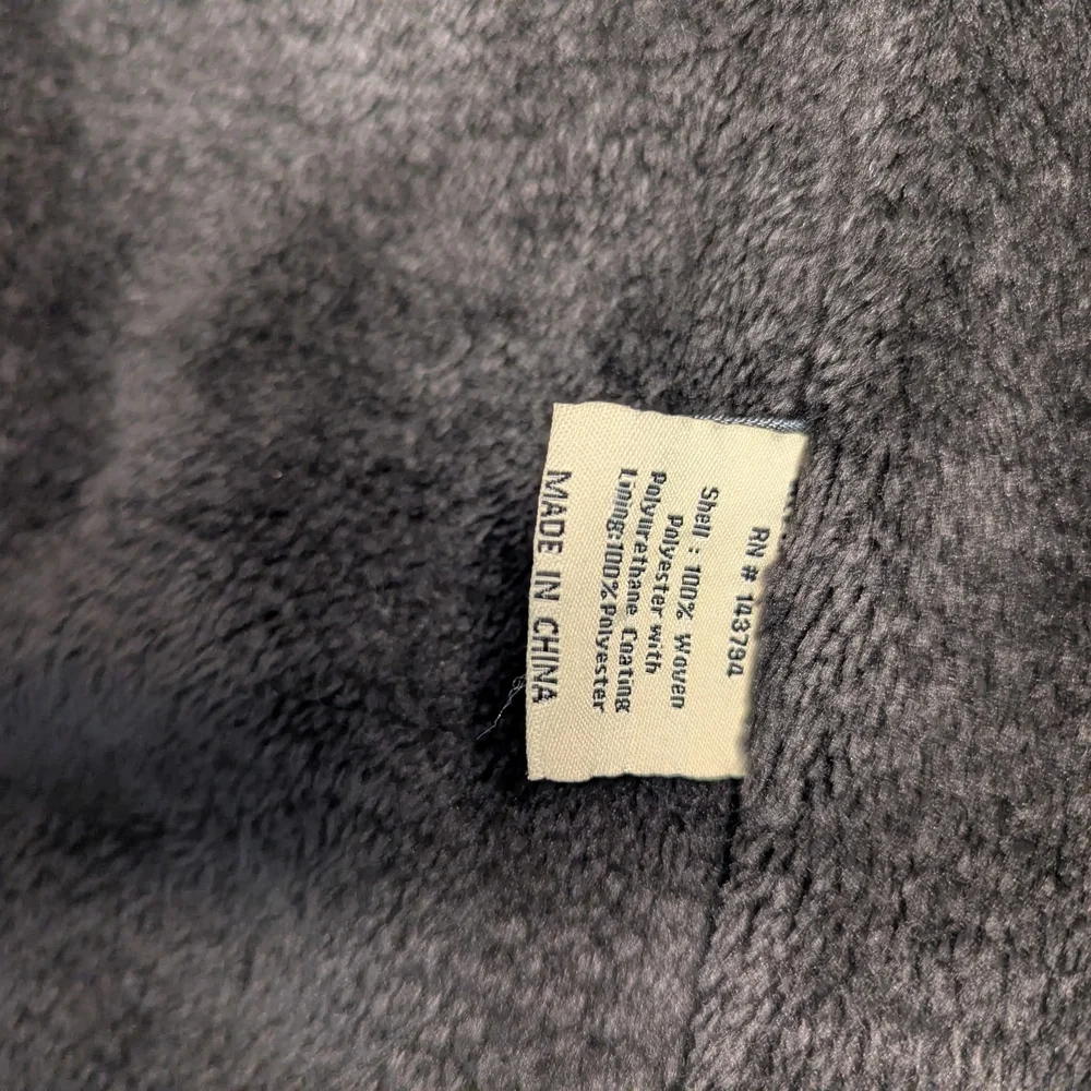 Bleu Grandeur stylish gray